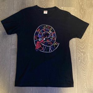 Medium mens supreme t shirt